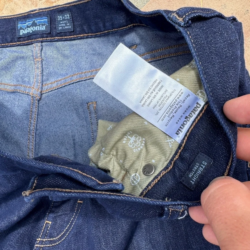 Patagonia Men's Straight Stretch Jeans in Deep Blue - Picture 4 of 5